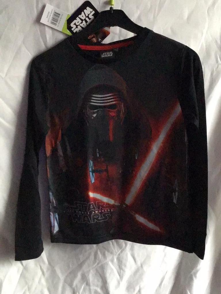T-shirt Star Wars manches longues neufs du 4 et 6 ans, Neuf, Garçon, Enlèvement ou Envoi, Chemise ou À manches longues