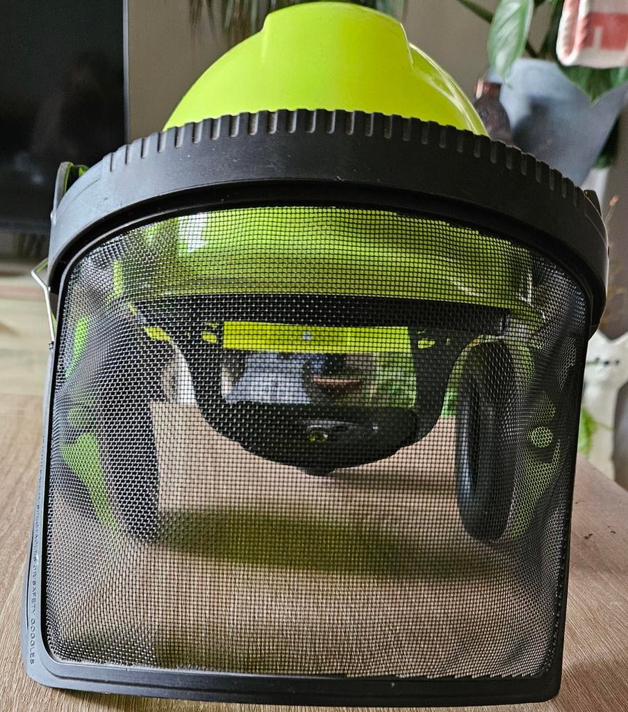 3m peltor x4 bossnoeihelm, Ophalen