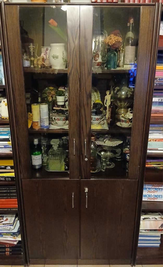 Meuble vitrine, Enlèvement