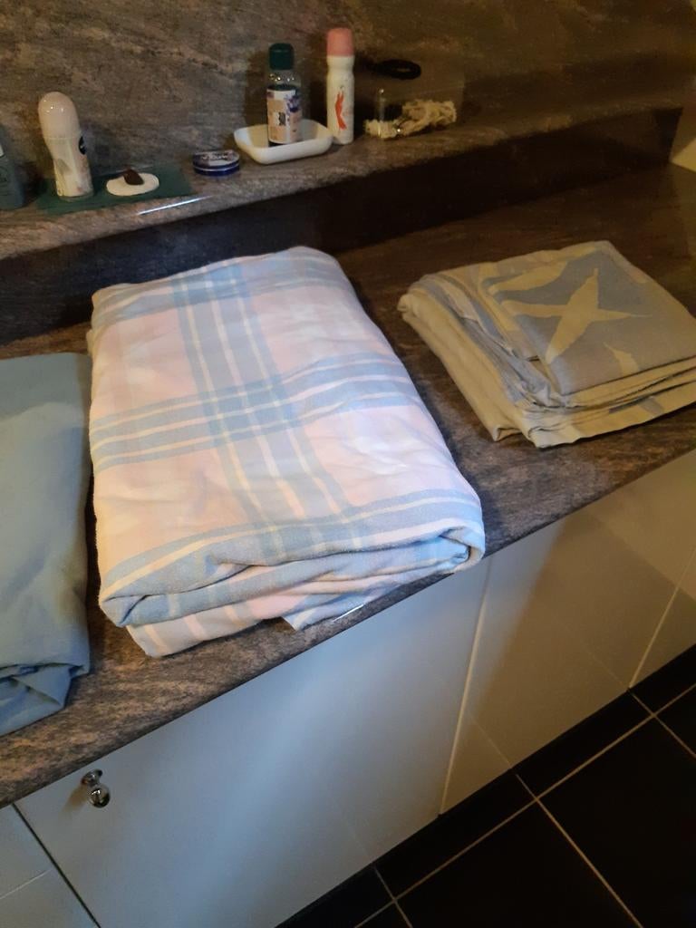 3 draps, 2 taies d'oreiller et 2 draps pour 2 personnes, Enlèvement ou Envoi, Utilisé