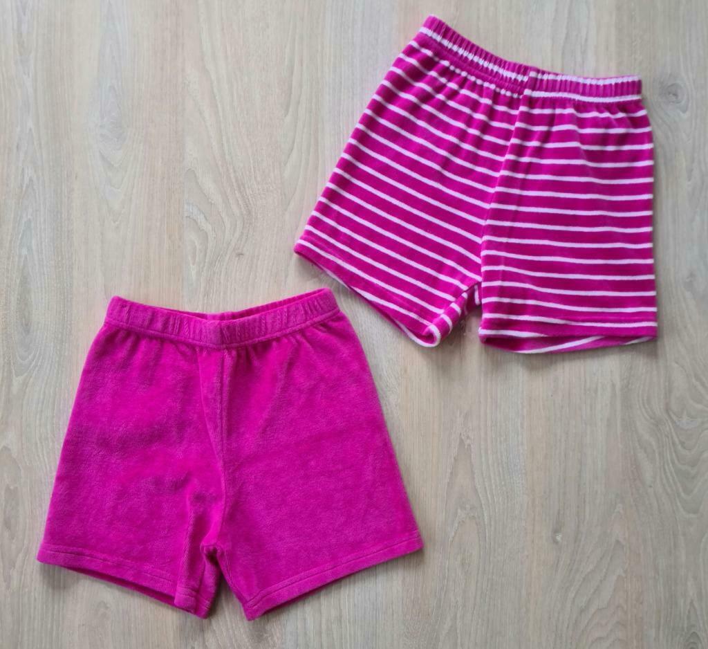 2 roze badstoffen/sponzen shorts maat 104, Broek, Meisje, Nieuw, Ophalen of Verzenden