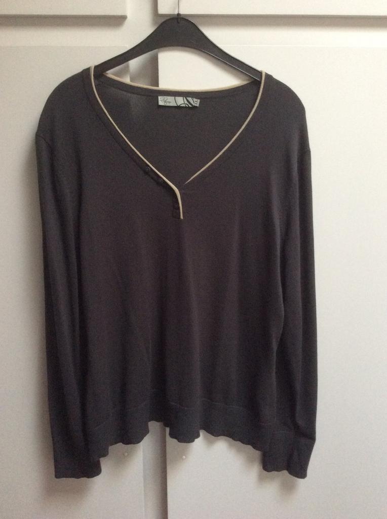Longsleeve d’auvry e5 mode maat xl, Enlèvement ou Envoi, Comme neuf, Taille 46/48 (XL) ou plus grande