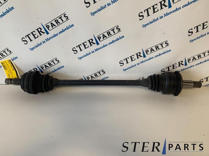 Arbre de transmission arrière droit d'un Mercedes C-Klasse, Autos : Pièces & Accessoires, Enlèvement ou Envoi, 3 mois de garantie