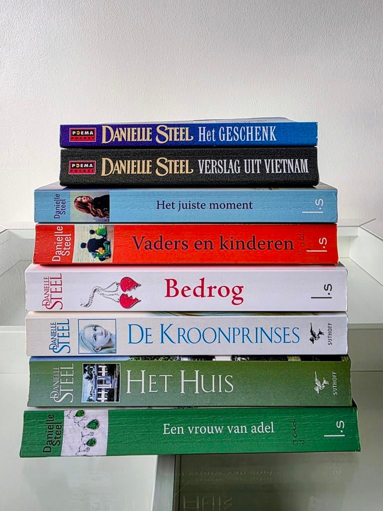 Lot 8 romans Danielle Steel, Boeken, Ophalen, Gelezen, Danielle Steel