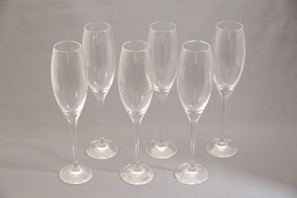 Verre à champagne cristal, Enlèvement