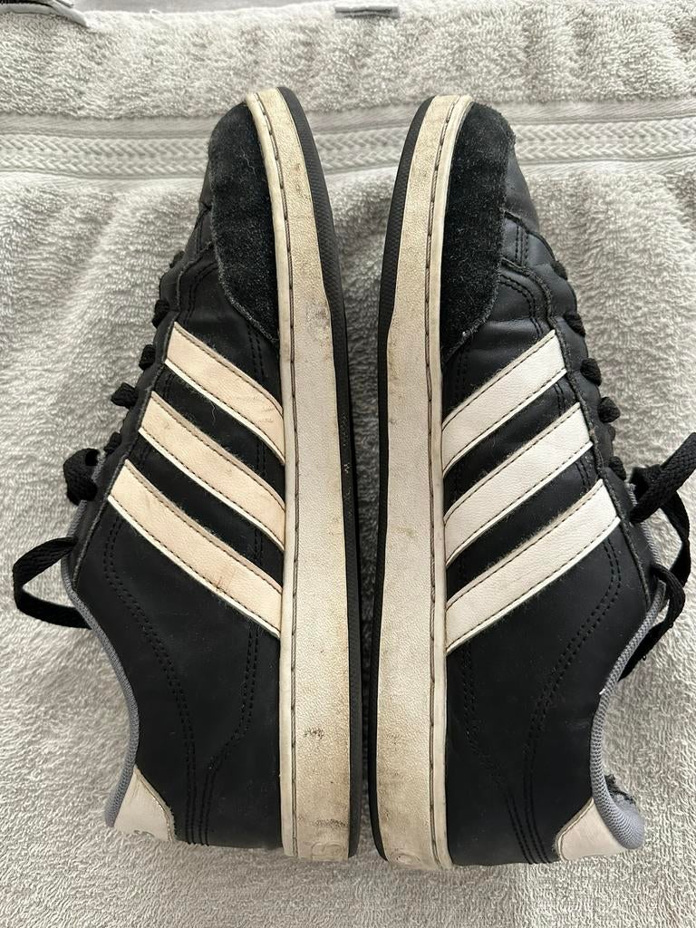 Sneakers noires rétro Adidas Sneakers, Vêtements | Hommes, Chaussures, Enlèvement ou Envoi, Adidas, Porté, Baskets