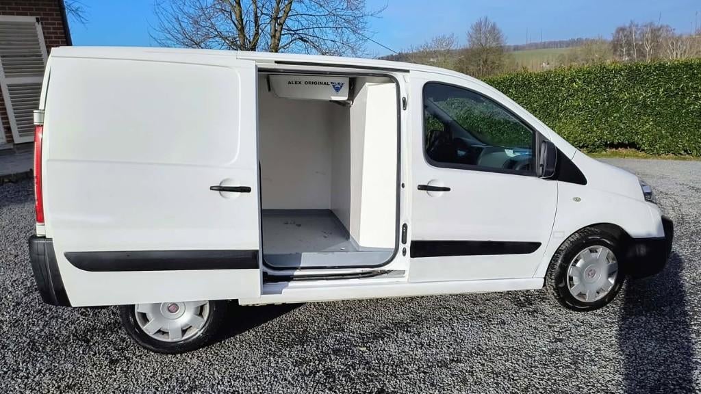 Camionette Frigorifique, Autos, Achat, Attache-remorque, Entreprise, 3 places