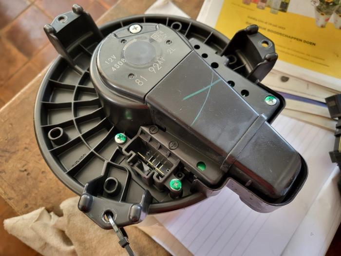 Moteur de ventilation chauffage d'un Fiat Freemont, Autos : Pièces & Accessoires, Autres pièces automobiles, Fiat, Utilisé, 3 mois de garantie