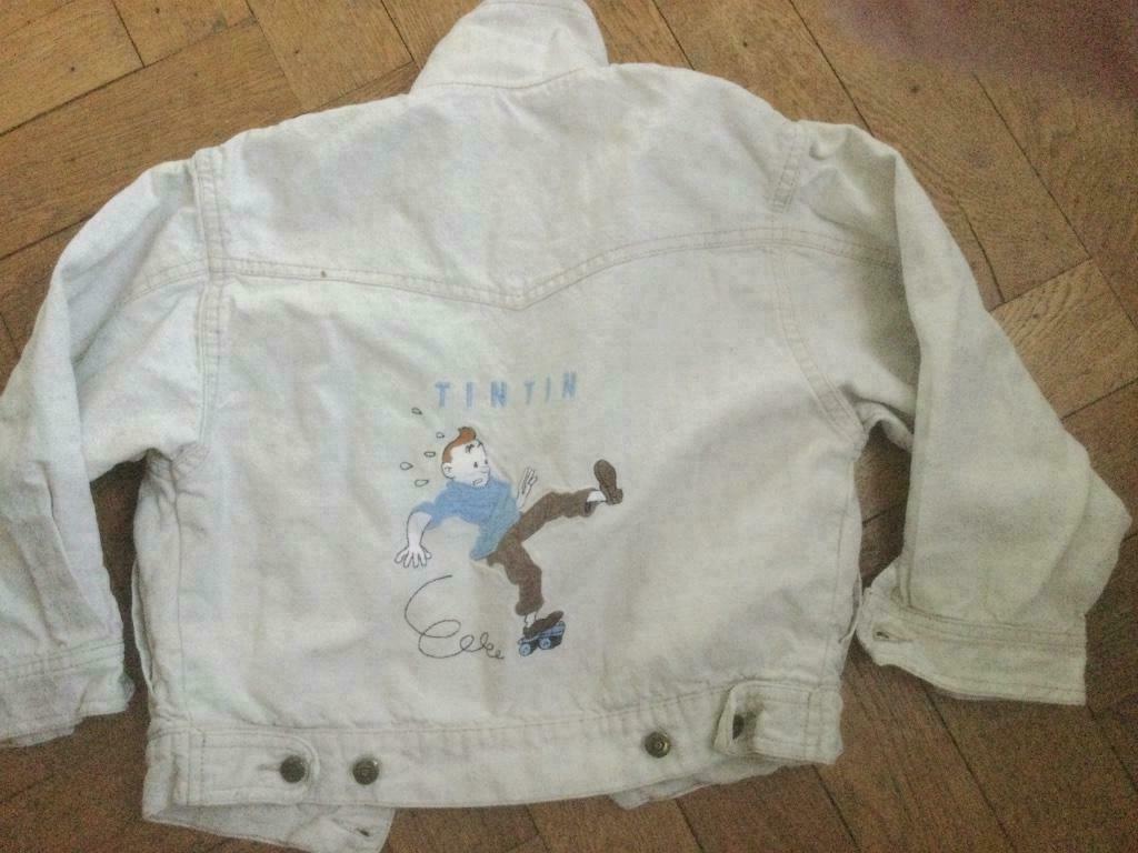 vestje ecru  jeans TINTIN HERGÉ  veste  jeans als nieuw 114, Enfants & Bébés, Garçon ou Fille, Enlèvement ou Envoi, Tintin Hergé