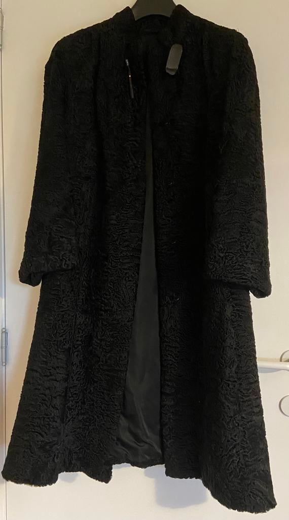 Nieuwe zwarte swakara bontjas, Kleding | Dames, Ophalen of Verzenden, Nieuw, Maat 42/44 (L), Zwart