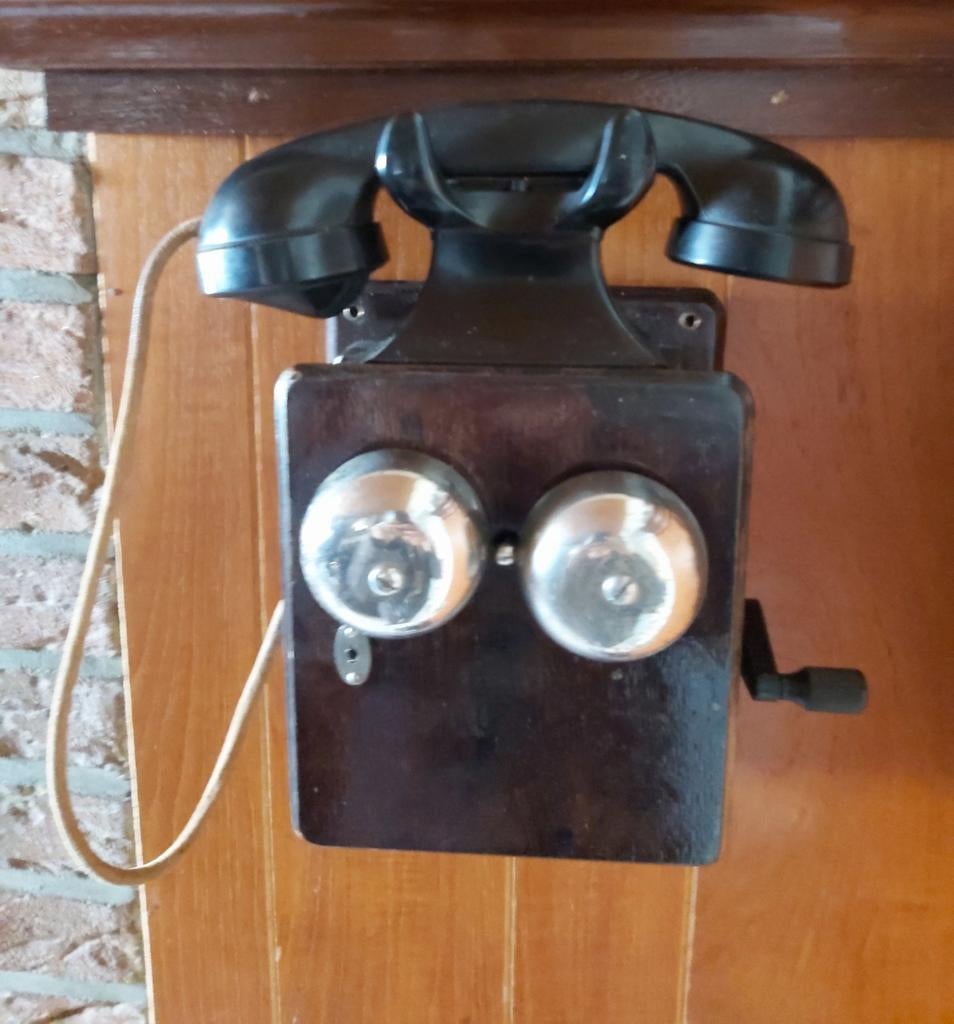 Vintage Oude telefoon uit mahonie hout, Ophalen of Verzenden, Zo goed als nieuw