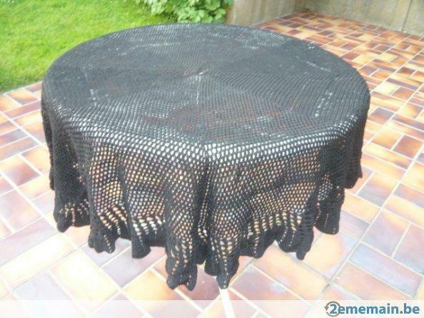 Nappe en crochet noir diamètre: 1m55., Enlèvement