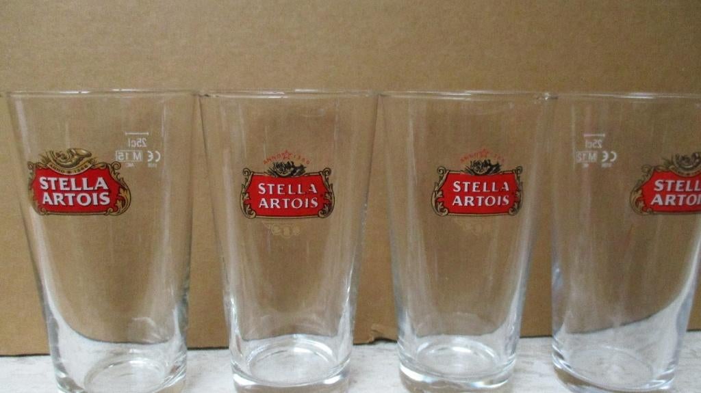 Stella Artois Boerkes, Collections, Verres & Petits Verres, Comme neuf, Verre à bière, Enlèvement