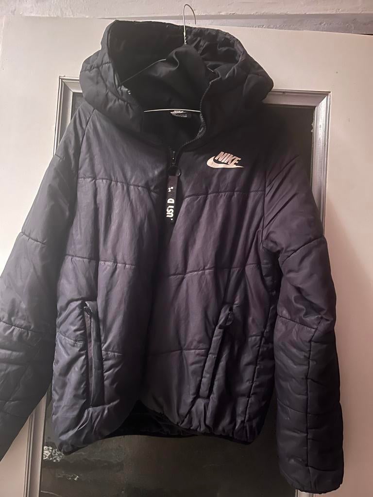 Nike - Doudoune classique à capuche mixte taille S, Enlèvement ou Envoi, Porté, Taille 46 (S) ou plus petite, Noir