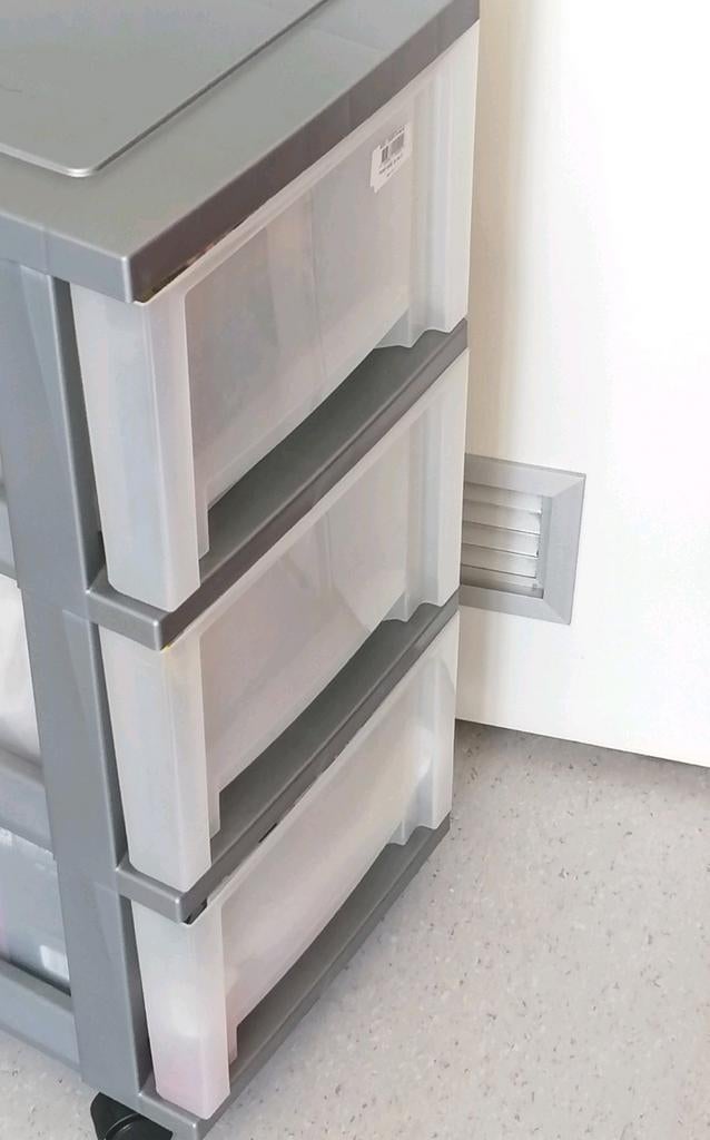 Disponible pt espace lot 1 meuble rangement en plastique, Maison & Meubles, Plastique, Moderne, Enlèvement, Utilisé