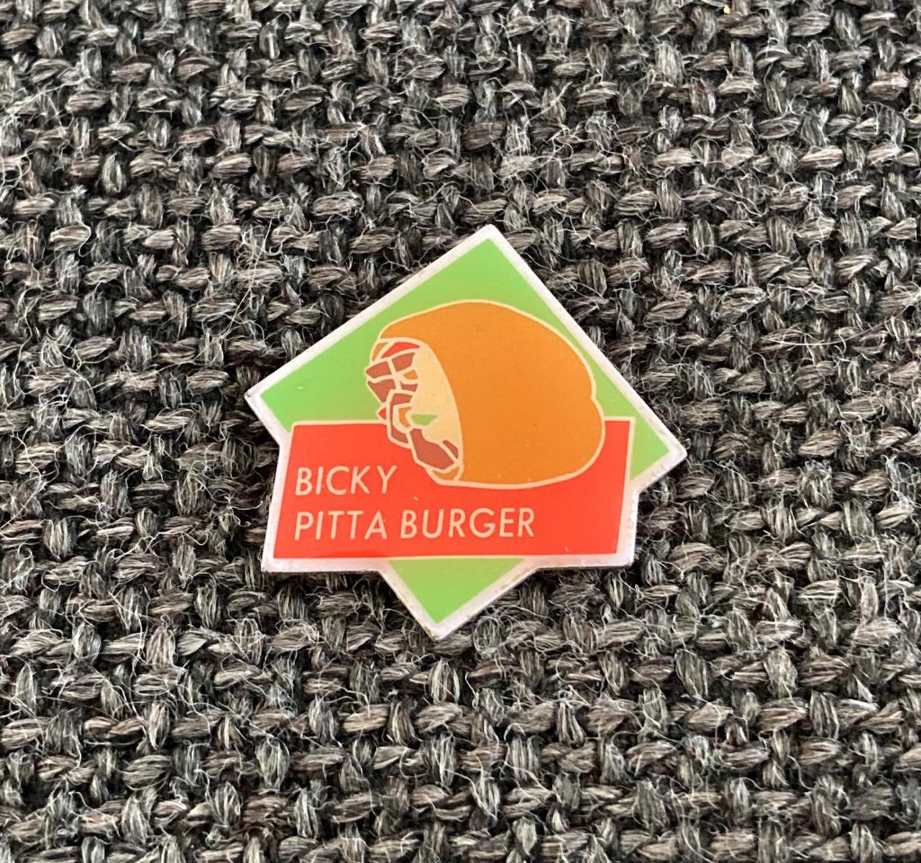 PIN - BICKY PITTA BURGER, Envoi, Utilisé, Marque, Insigne ou Pin's
