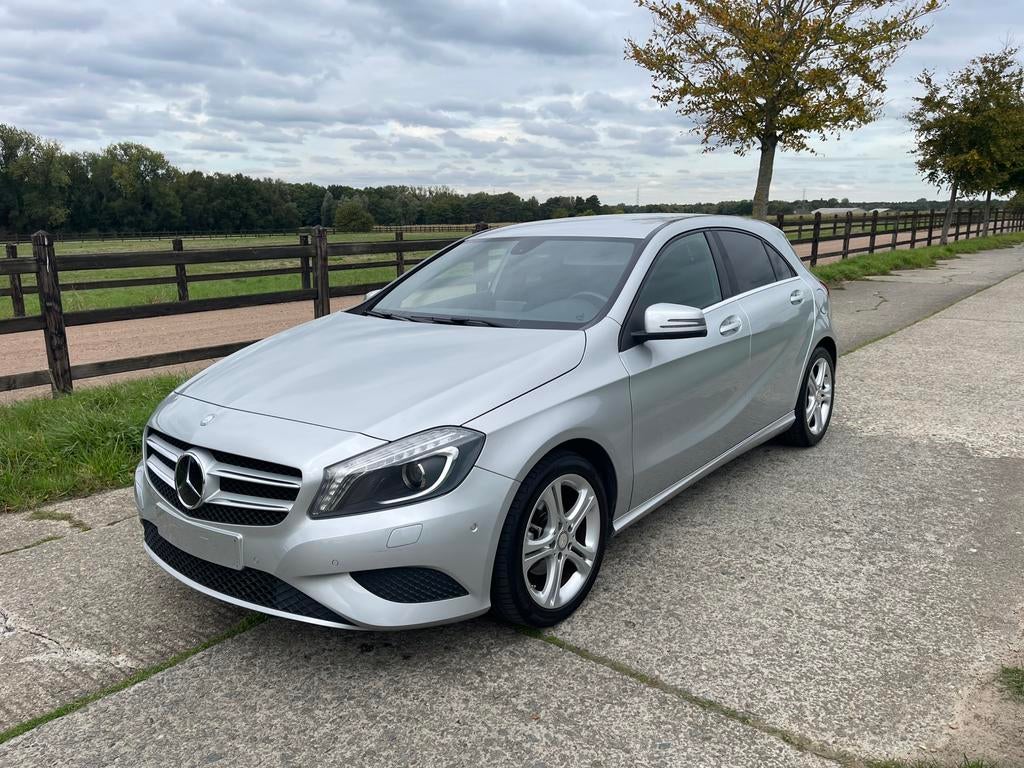 Nette Mercedes A180cdi urban sportpack 94.000km, Auto's, Voorwielaandrijving, Zwart, Leder en Stof, Bedrijf