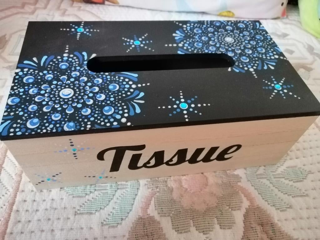 Boîte à mouchoirs décorée à la main, Enlèvement ou Envoi, Comme neuf