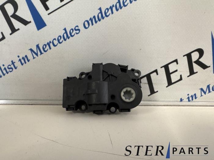 Kachelklep Motor van een Mercedes B-Klasse, Gebruikt, -, Ophalen of Verzenden, -