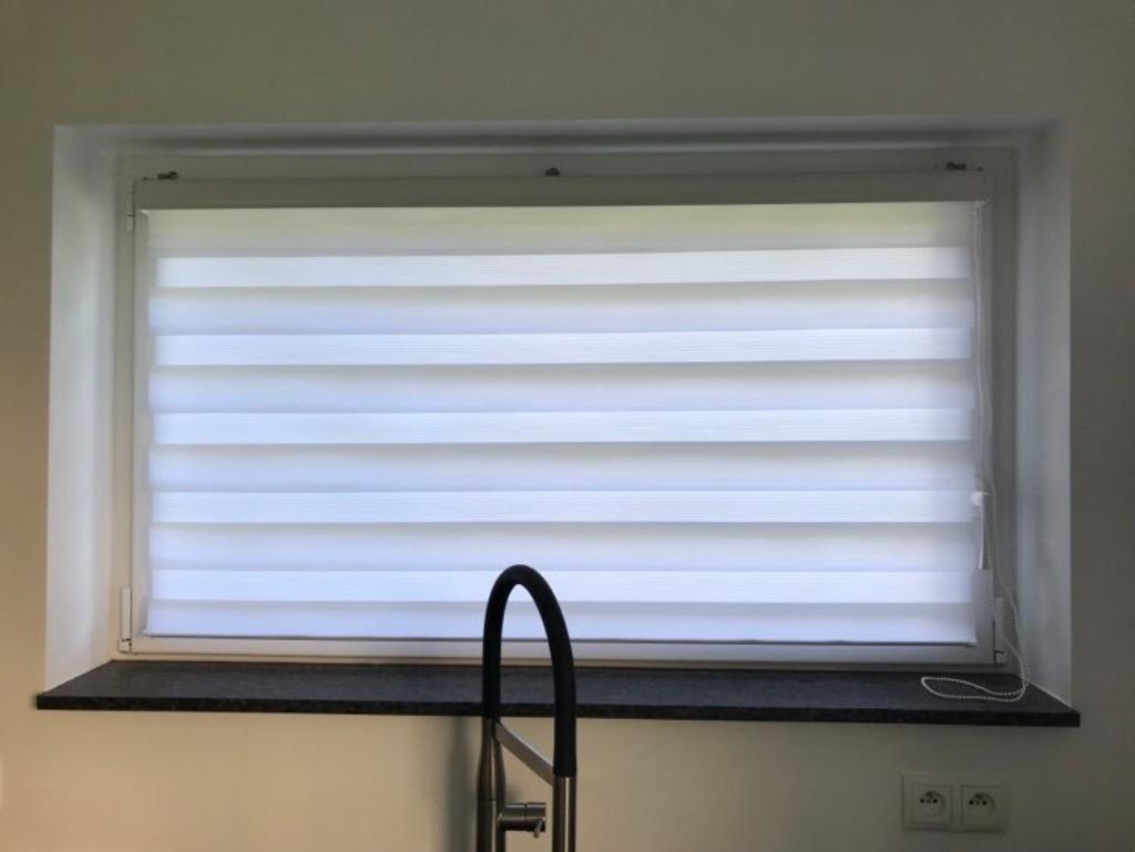 boutique « Jour et nuit », Maison & Meubles, Ameublement | Rideaux & Stores à lamelles, Neuf, 100 à 150 cm, Enlèvement, 100 à 150 cm