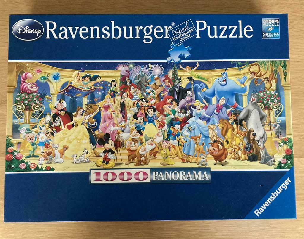 Ravensburger puzzel Disney groepsfoto 1000 stukjes, Enlèvement ou Envoi, Comme neuf