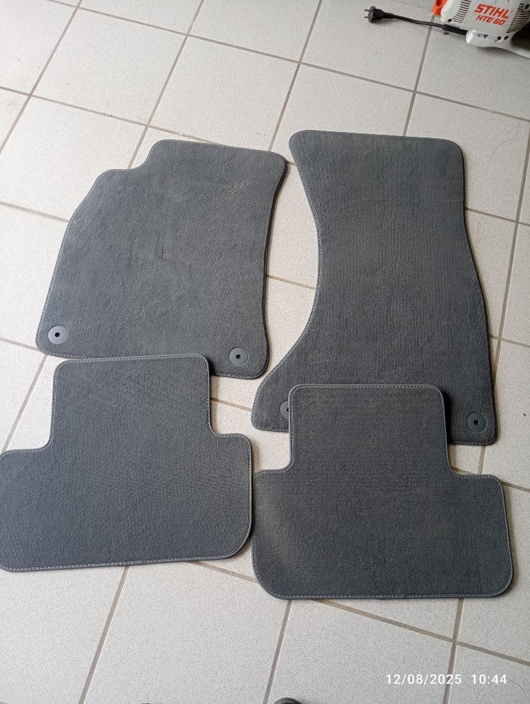 Carpette pour Audi A5, Autos, Particulier, Achat, A5