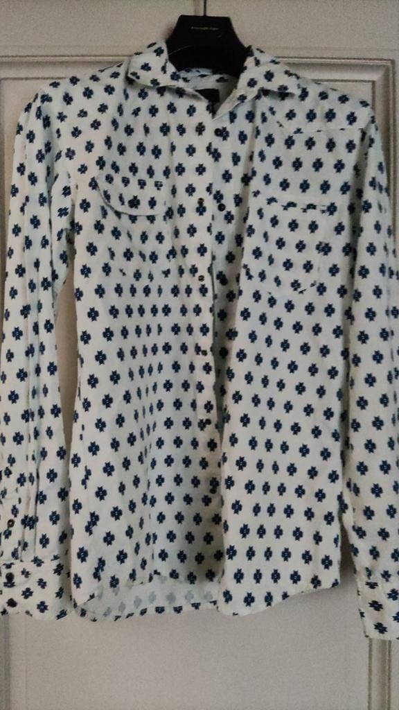 Chemise blanche ZARA avec motif décoratif bleu, coupe slim L, Vêtements | Hommes, Chemises, Enlèvement ou Envoi, Comme neuf