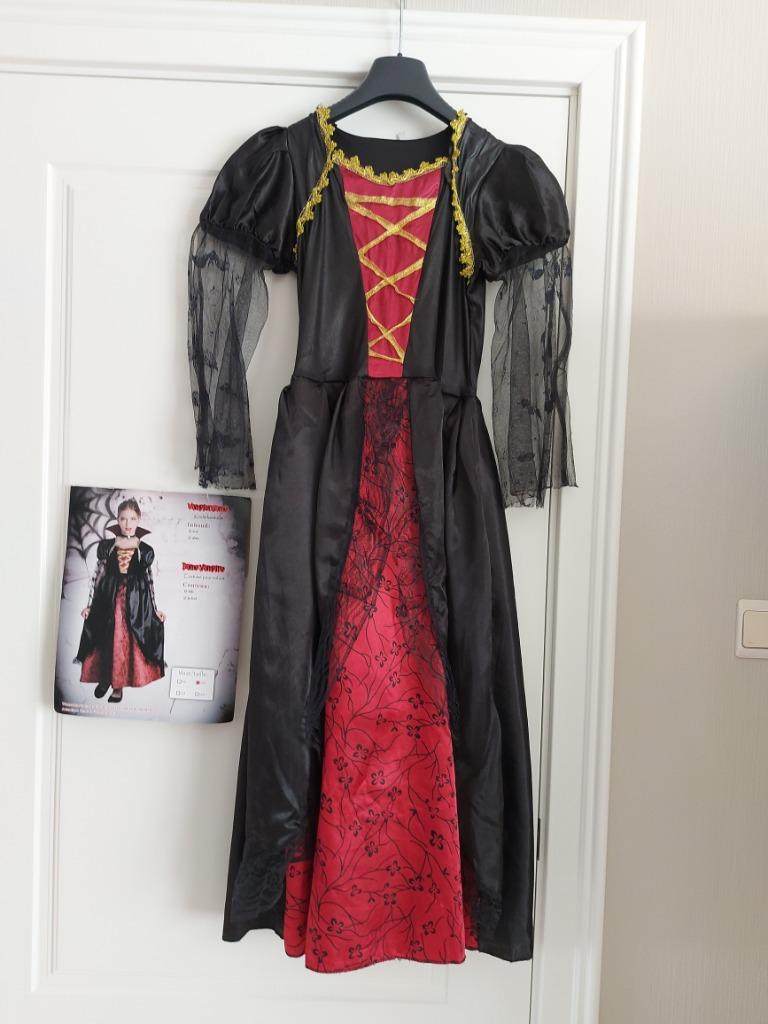Robe de carnaval, Enlèvement, Utilisé, 146 à 152, Fille