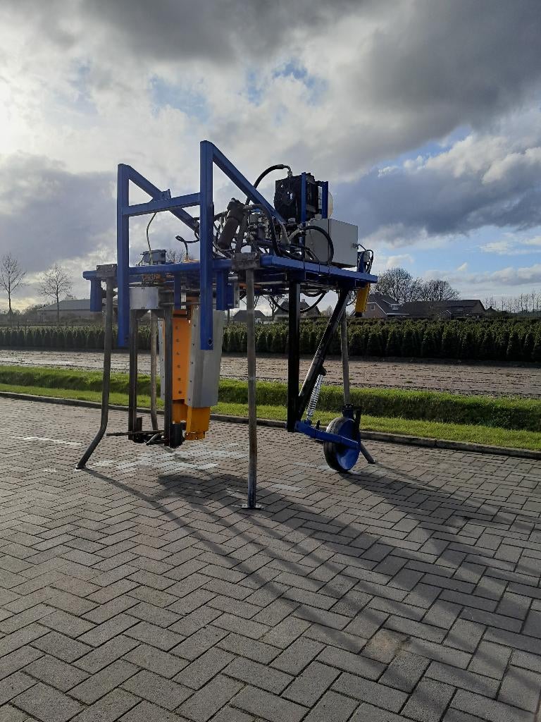 Automatische Kluitsteekmachine voor Tractor, Enlèvement, Comme neuf, Machine
