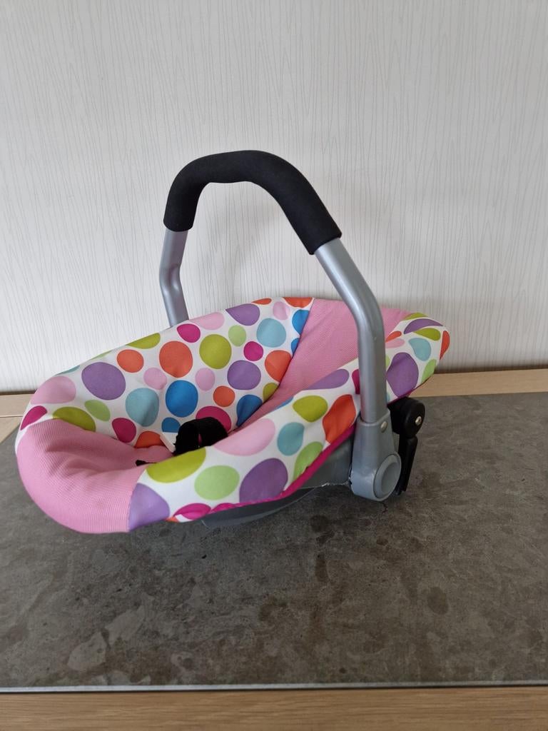 Poppen maxi cosi, Enlèvement
