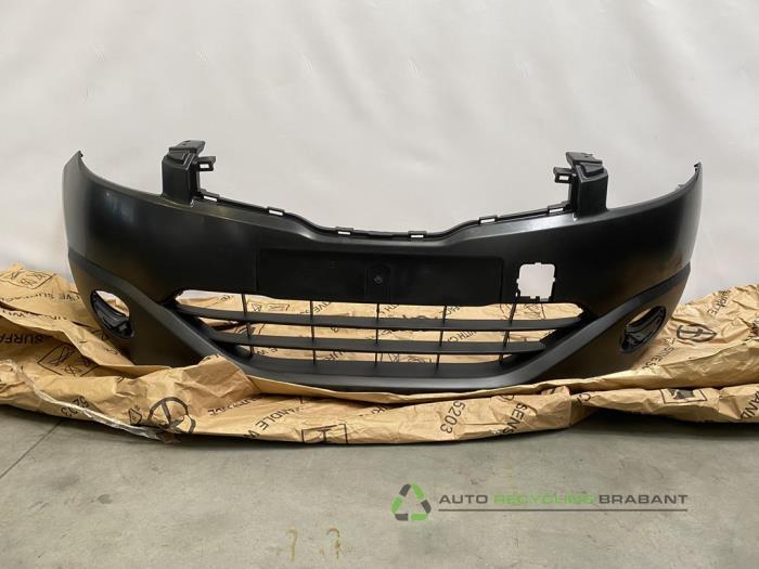 Pare-chocs avant d'un Nissan Qashqai, -, 3 mois de garantie, Utilisé, -