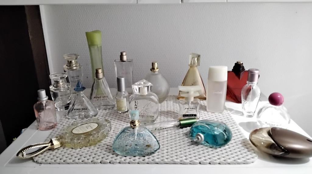 13/Gros lot de 21 flacons vides de petites contenances, Enlèvement ou Envoi, Comme neuf, Bouteille de parfum