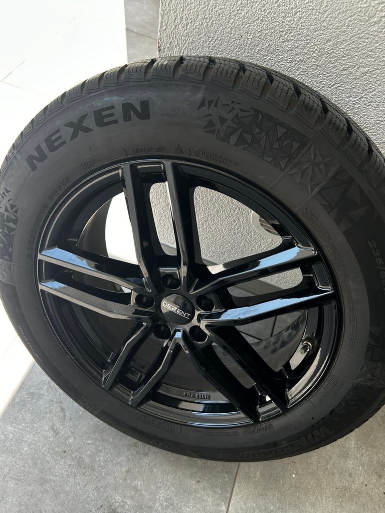 A vendre 4 pneus hiver Nexen + 4 jantes Dezent, Pneus et Jantes, Pneus hiver, 18 pouces, Enlèvement