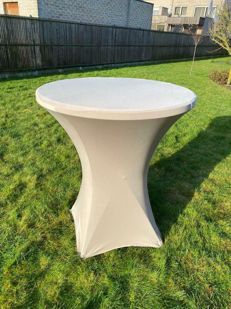 TE HUUR 4 partytafels, Ophalen