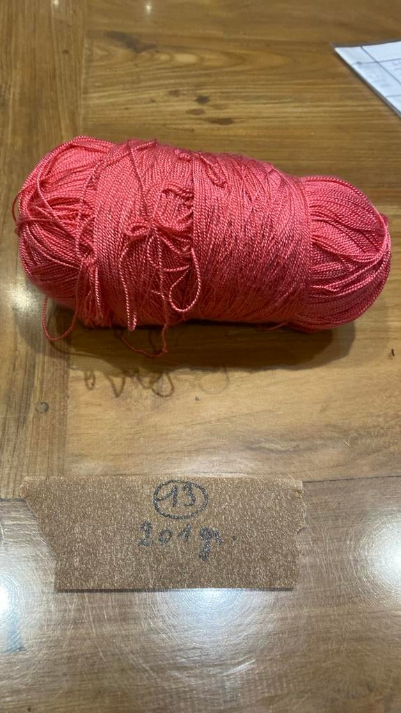 Breiwol haakwol redelijk dunne draad roze kleur totaal 201gr, Hobby en Vrije tijd, Ophalen, Zo goed als nieuw