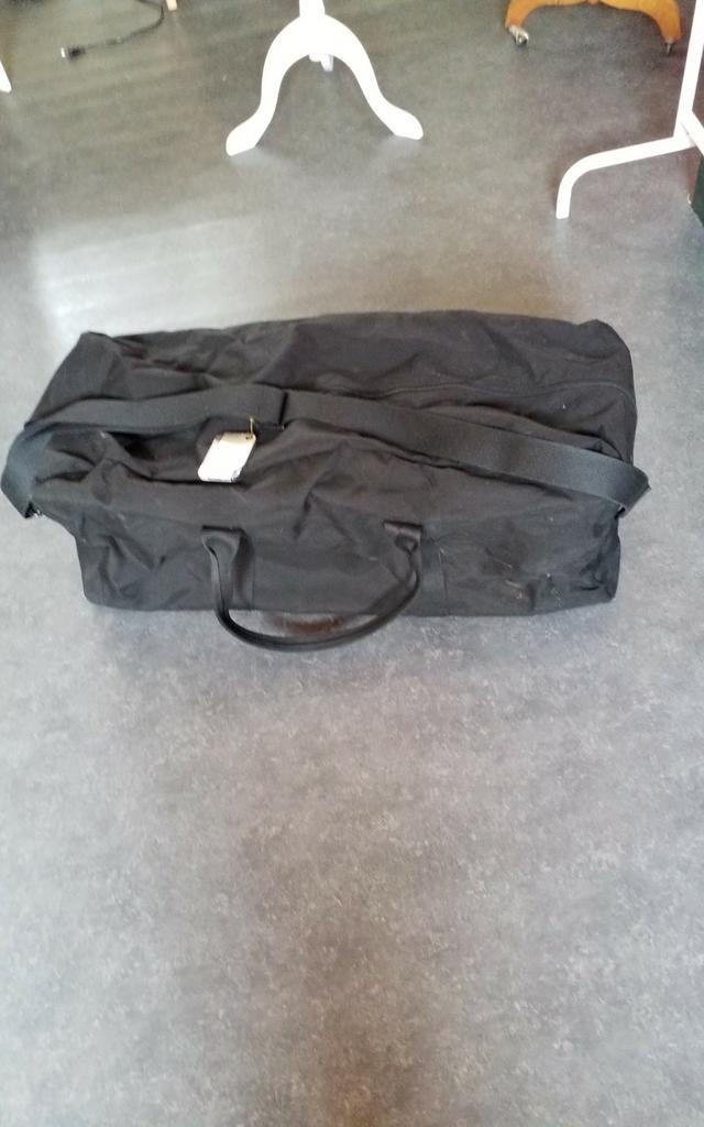 Grote zwarte tassen ABL, 30 cm of meer, Zwart, Ophalen of Verzenden, Zo goed als nieuw