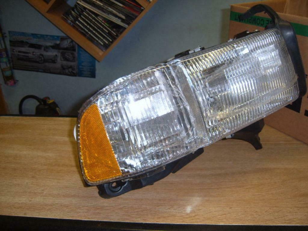 Phare avant droit complet Dodge Ram 1500 de 1994 à 2001, Autos : Pièces & Accessoires, Éclairage, Dodge, Révisé, Enlèvement ou Envoi