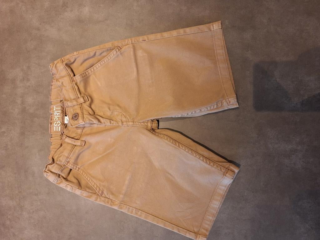 Short esprit maat 134, Enfants & Bébés, Vêtements enfant | Taille 134, Pantalon, Garçon, Enlèvement ou Envoi, Comme neuf