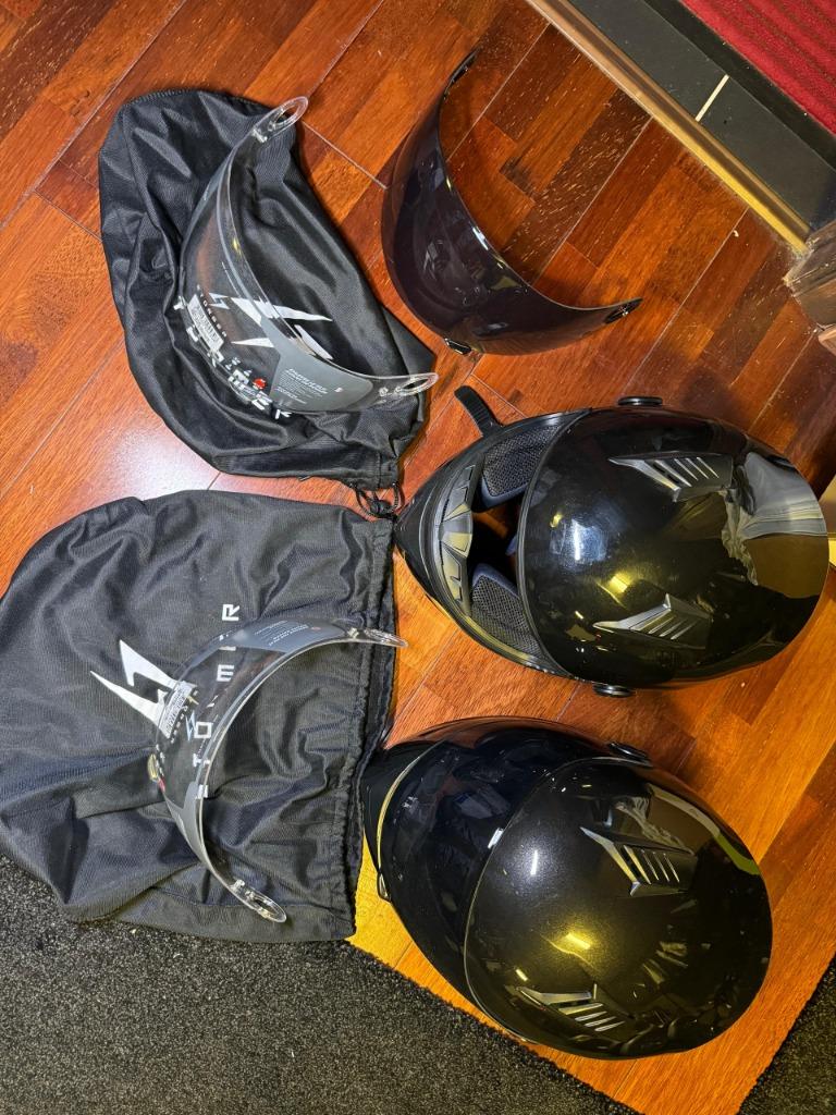 2x nieuwe zwarte Stormer helm maat M + accessoires en vizier, M, Dames, Ophalen of Verzenden, Integraalhelm