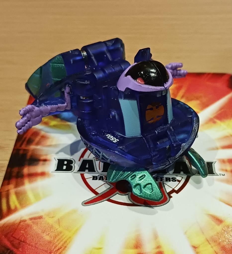 Bakugan - Aquos Translucent Preyas 550G + 11 cartes, Trois ou quatre joueurs, Enlèvement ou Envoi, Comme neuf, Spinmaster