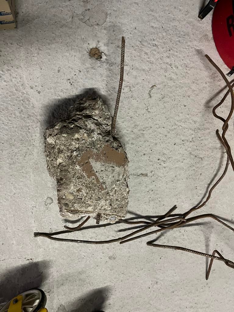 Steen met ijzer uit Berlijnse muur uit 1989, Antiek en Kunst, Ophalen