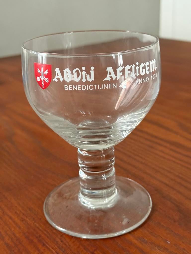 Een glas Abdij van Affligem, Ophalen, Zo goed als nieuw