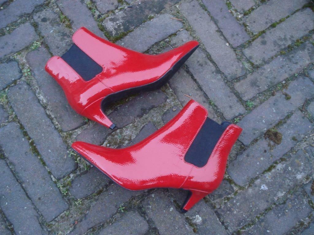NOUVELLES BOTTES LAQUÉES ROUGES 37, LIVRAISON GRATUITE, Boots et Botinnes, Envoi, Neuf, Rouge