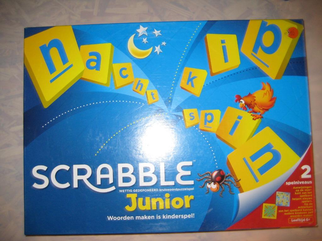 Scrabble junior - MATTEL, Een of twee spelers, Ophalen of Verzenden, Zo goed als nieuw, Mattel