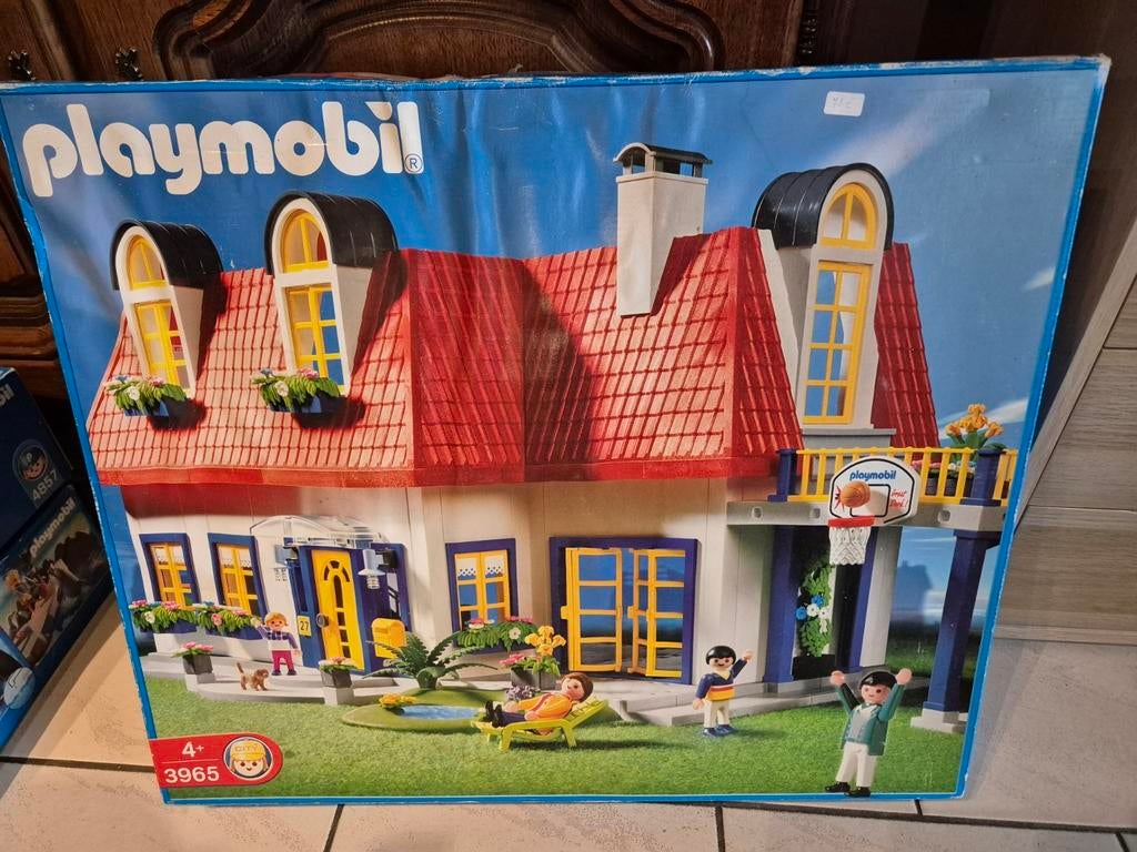 Grote villa playmobil, Kinderen en Baby's, Speelgoed | Poppenhuizen, Ophalen of Verzenden, Gebruikt