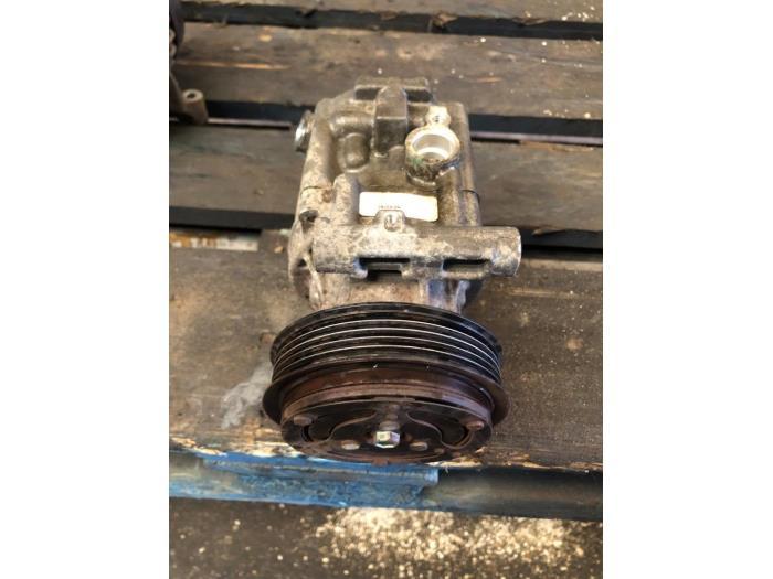 Pompe clim d'un Fiat 500, -, 3 mois de garantie, Utilisé, Fiat