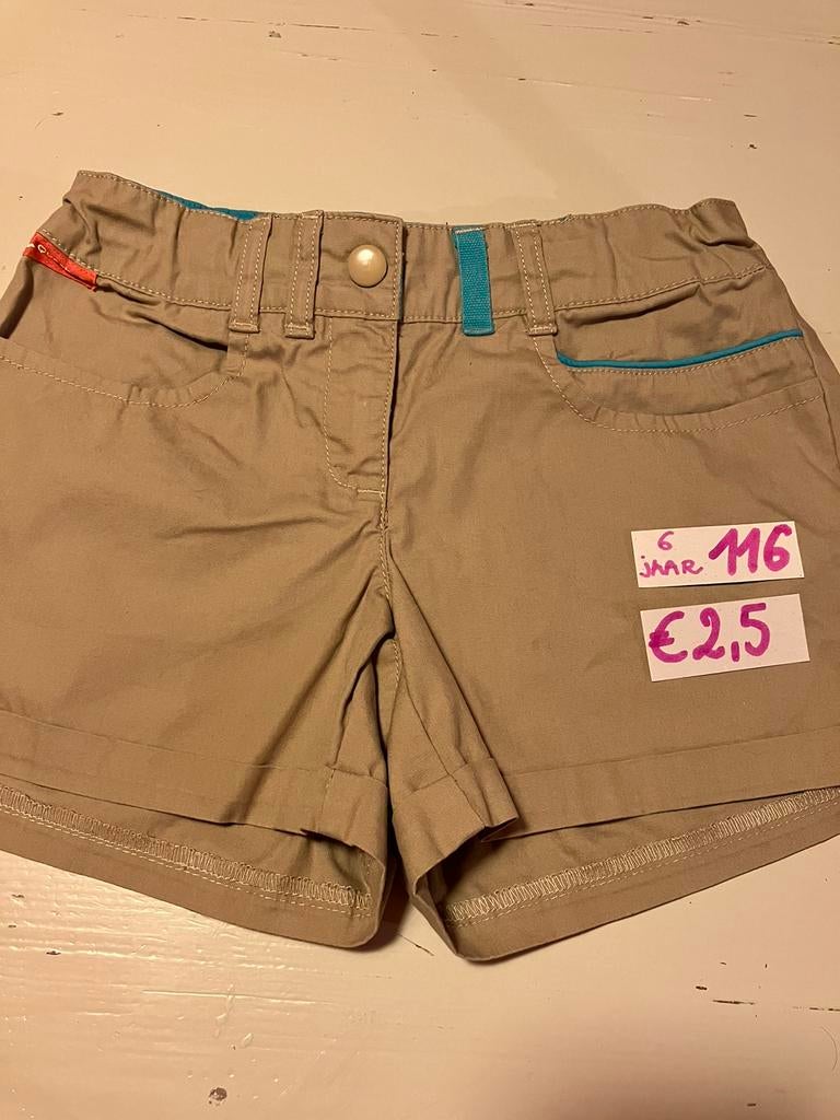 Shortje Quechua maat 116, Ophalen of Verzenden