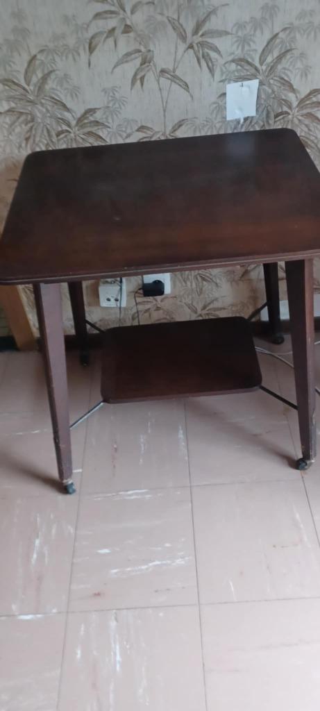 table / désserte, 50 à 100 cm, Enlèvement, Utilisé, Rectangulaire