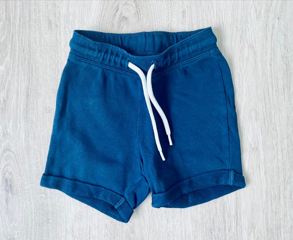 Kinderkleding (Short) - Maat 92, Kinderen en Baby's, Kinderkleding | Maat 92, Broek, H&M, Ophalen of Verzenden, Zo goed als nieuw