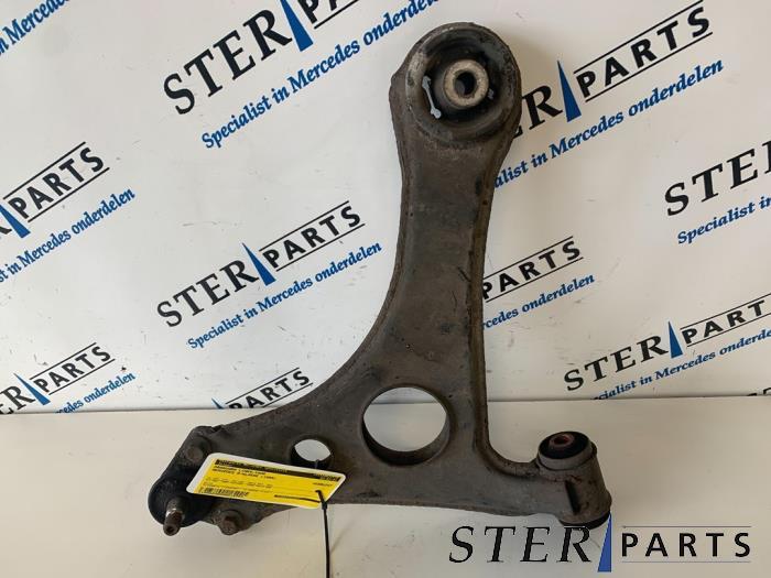 Draagarm links-voor van een Mercedes A-Klasse, Ophalen of Verzenden, 3 maanden garantie, Gebruikt, Mercedes-Benz
